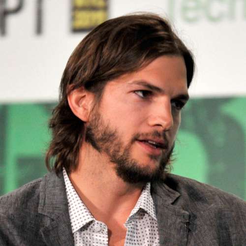 Ashton Kutcher Beard Short Hair