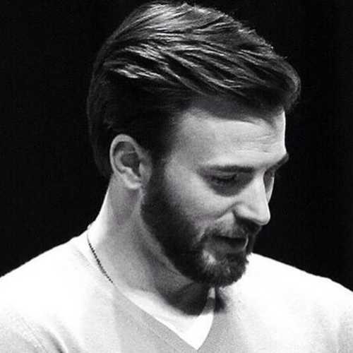  Peinado con textura de longitud media de Chris Evans