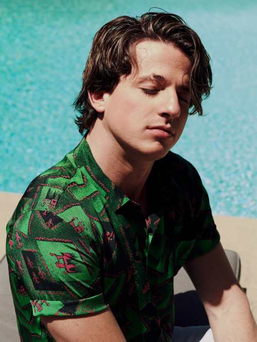 Charlie Puth Hairstyle - Men's Hairstyles + Haircuts X