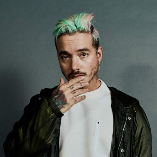 J Balvin Hairstyle - Men's Hairstyles & Haircuts X