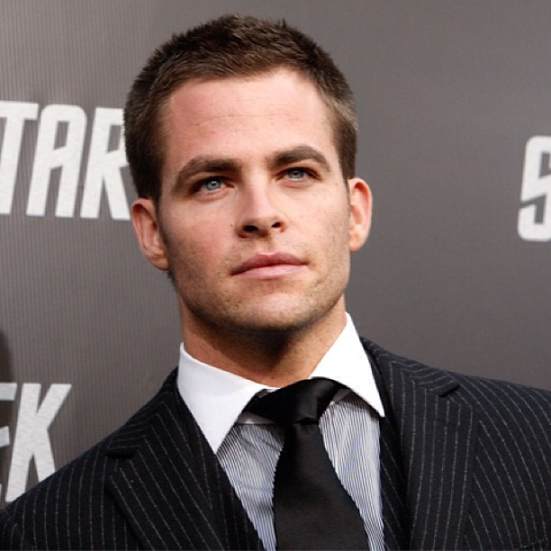 chris pine kort buzzcut