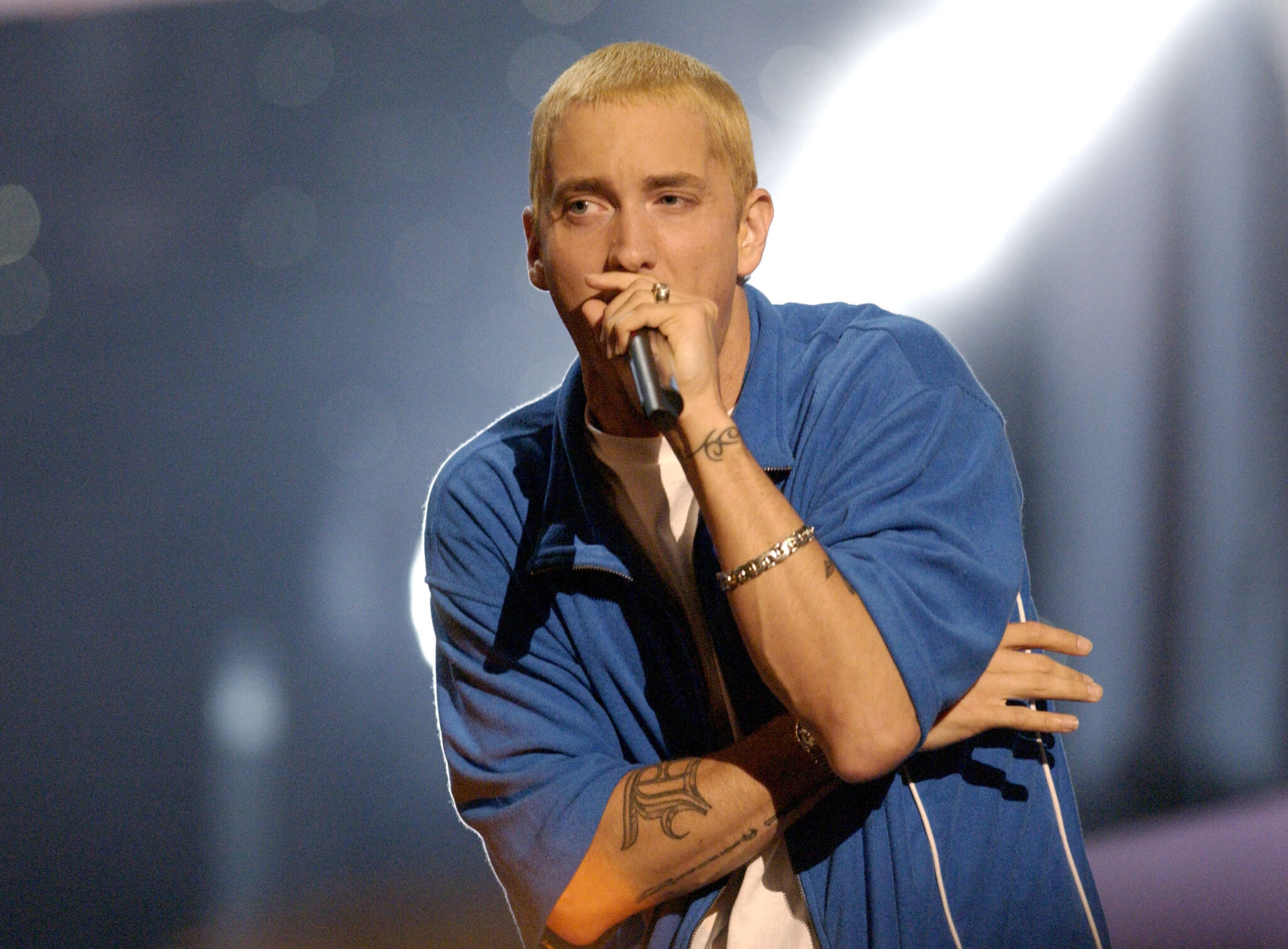 Eminem's Blonde Hair Color in Music Videos - wide 1