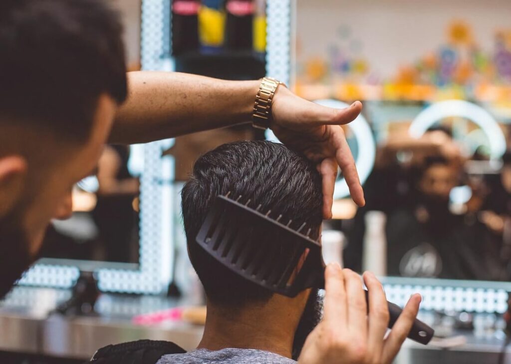 How to Start a Streamer Business in the Hairdressing Niche Men's
