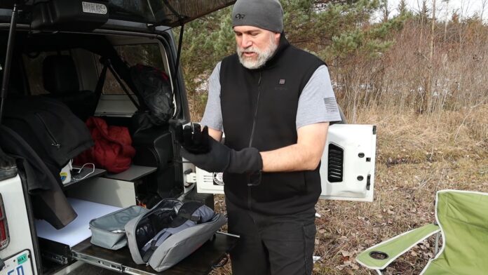 Men's Heated Vest - Stay warm through all seasons Men's Heated Vest - Stay warm through all seasons